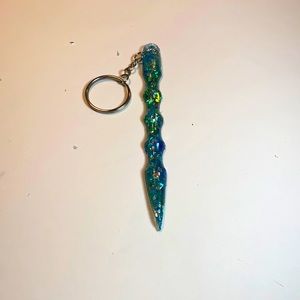 A green epoxy resin self deffence tool